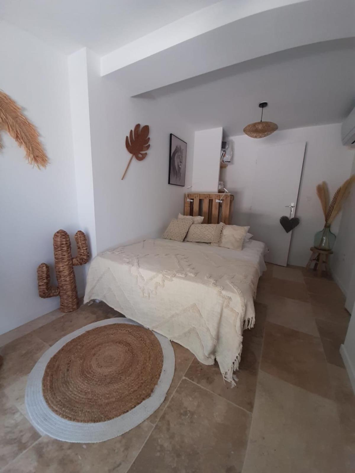Maison Au Pied De La St Victoire Avec Piscine *